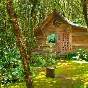 Montevivo Reserva Natural Lodge